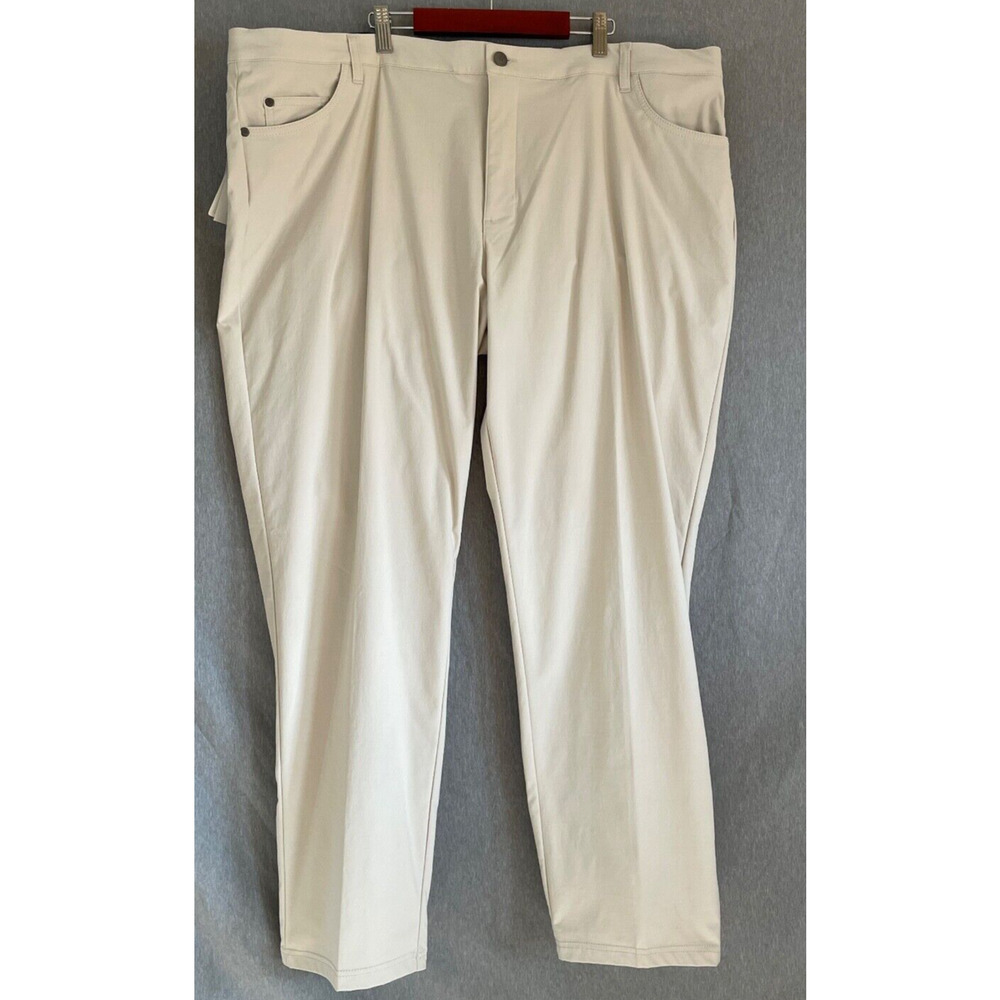 Adidas Men's Go To 5 pocket Golf pants clear Brown size 44 x 32